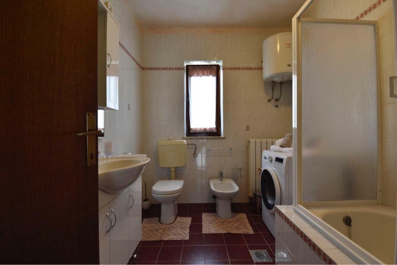 Kuca Legovic Villa Kaštelir Exteriör bild