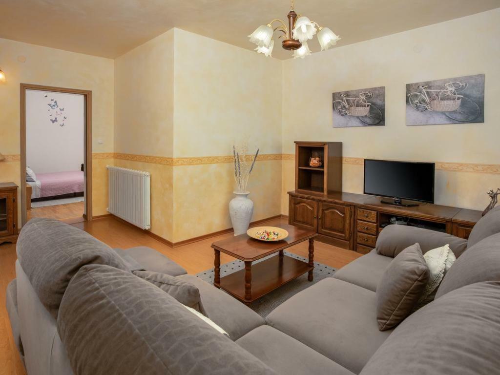 Kuca Legovic Villa Kaštelir Exteriör bild