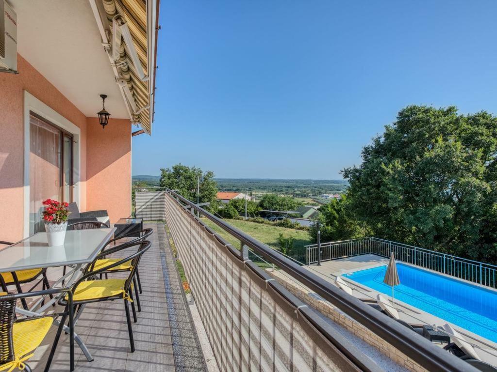 Kuca Legovic Villa Kaštelir Exteriör bild